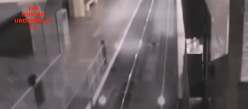 Un train fantôme filmé dans une gare en Chine !