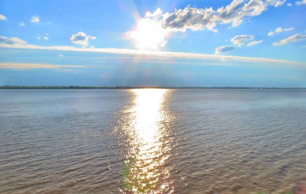 un ciel et reflets