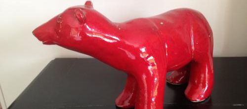 OURS BLANC MAIS ROUGE