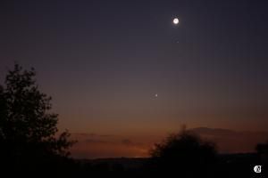 Lune Vénus et Mars au petit matin