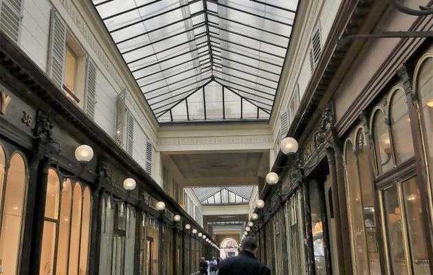 79  ANS  A  PARIS  -  LES PASSAGES  DE  PARIS