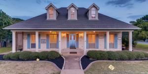 Genie Fabulous lazy girl escape