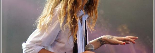 Lou Doillon (1) - Festival des Vieilles Charrues 2013