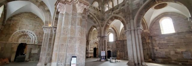 Vézelay : l'intérieur de la basilique