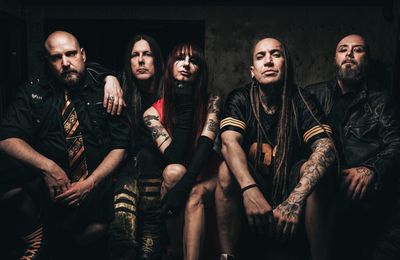 LIV SIN - Les détails du nouvel album Close Your Eyes ; Clip "Close Your Eyes"