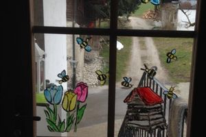 De la gouache sur les vitres