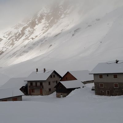 Randonnée en raquettes vendredi journée 5/12/2025 : boucle Le Chinaillon - sommet des Terres rouges