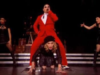 The MDNA Tour - NYC Nov 13 - Give It 2 Me VS Gangnam Style - Madonna ft. Psy
