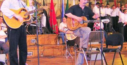 AIT MENGUELLAT: vibrant hommage pour ses 40 ans de chanson