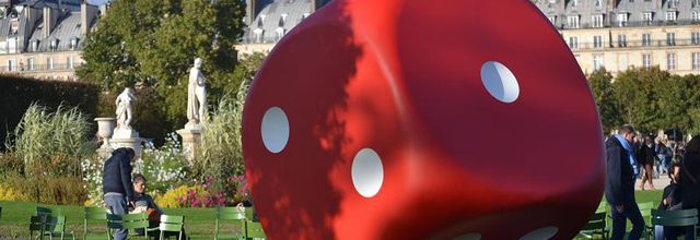 Jardin des Tuileries : FIAC 2017 : "The Misthrown Dice" de Gilles Barbier (2017)
