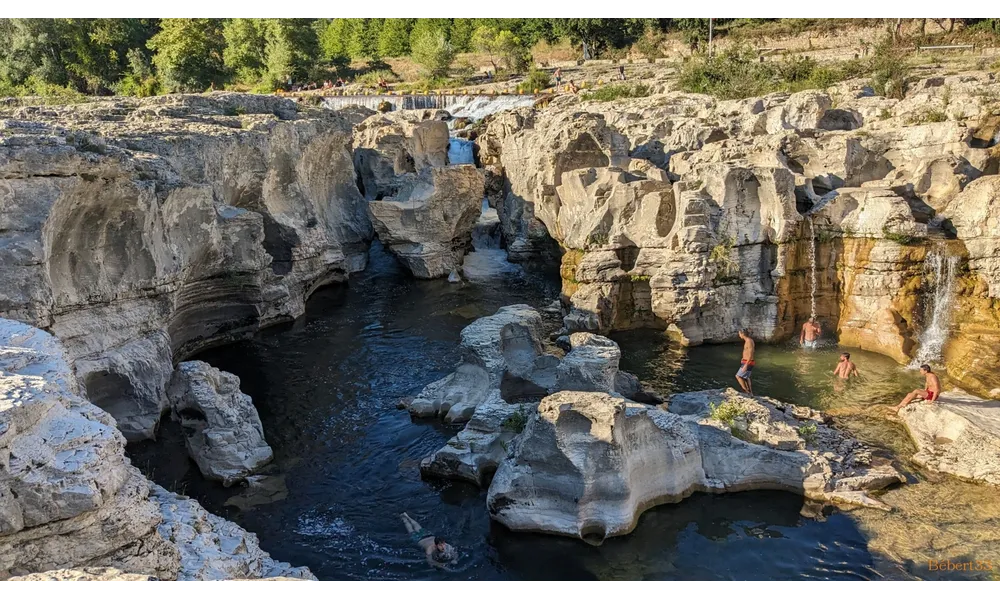les cascades du Sautadet , dans le Gard