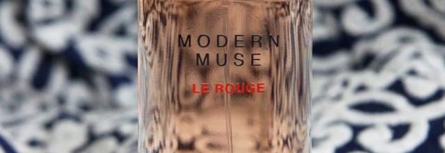 Estée Lauder et son nouveau parfum sexy