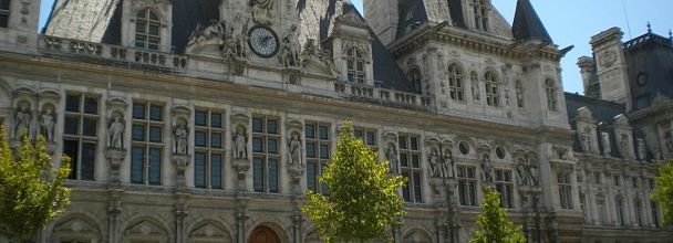 Insolite : le parvis de l'Hôtel de Ville s'anamorphose