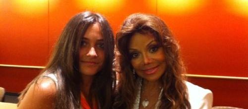 LATOYA SOUTIENT PARIS AU SUJET DE L'ALBUM "MICHAEL" 