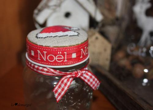 Un bonnet de Noël pour un couvercle...