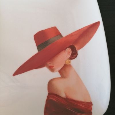 je peint encore un peu sur la porcelaine