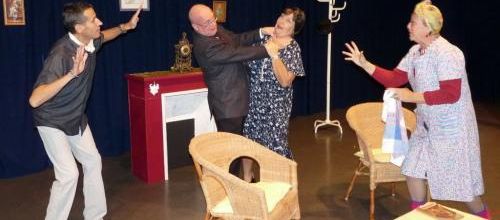 Cassis: Les "Amis du théâtre" remuent les ménages au Centre culturel