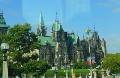 Les bâtiments du Parlement à Ottawa...