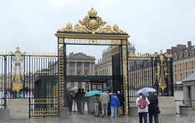 C'EST  VERSAILLES  !  ICI...................