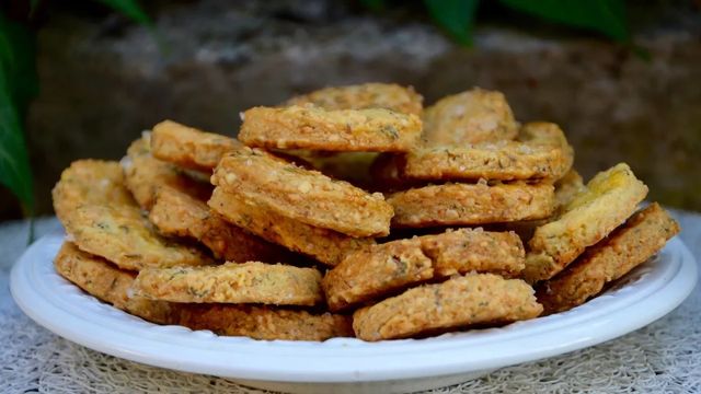 Biscuits aux fleurs de romarin