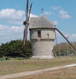 Batz-sur-Mer / Le moulin de la Falaise