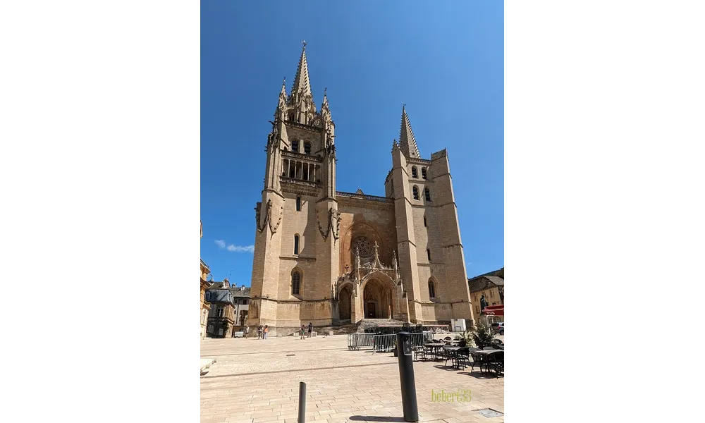 la basilique-cathédrale de Mende