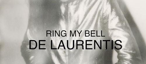 DeLaurentis désarme avec sa reprise de Ring My Bell