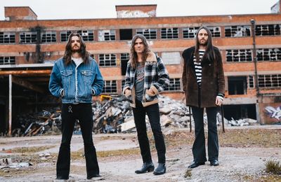 MARGARITA WITCH CULT - "Dig Your Way Out" Un nouvel extrait de l'album Strung Out In Hell dévoilé