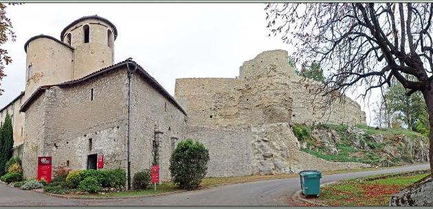 Rapide balade dans la cité "Grands Sites Midi-Pyrénées" de Saint-Lizier - 09 (1ère partie)