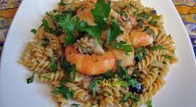 Pâtes à la sauce crevette, légumes et supions