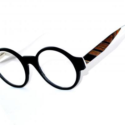 lunettes sur mesure rondes noires avec incrustations de bois