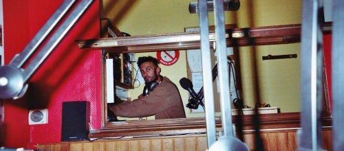 De l'autre cotÃ© du pont dans les studios le 19 septembre 2005