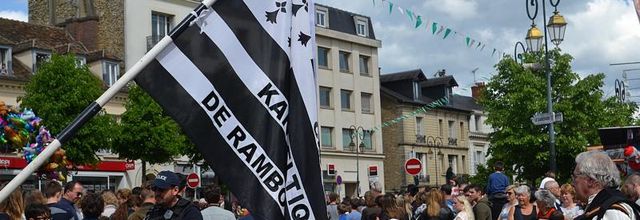 Rambouillet : Fête du Muguet : défilé (fin)