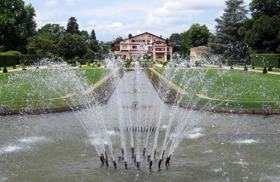 l'Arnaga et le jet d'eau