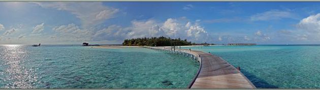 L'hydravion a amerri et s'est amarré au ponton, il faut y aller - Moofushi - Atoll d'Ari - Maldives