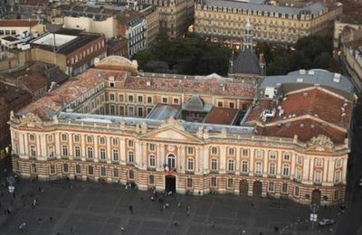 De la Maison commune au Capitole