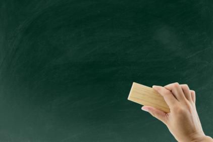 Poésie: le procédé par effacement