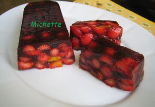 Terrine de fraises en gelée de porto, orange et épices