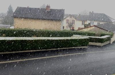 Tombe la neige, c'était ce week ....comme en 1963 ........i 