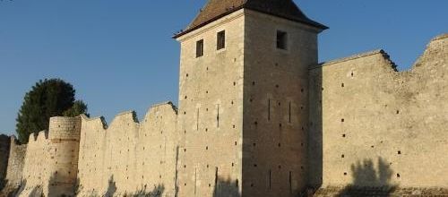 ... Provins...