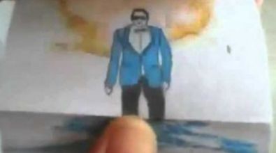 Il revisite le clip de ''Gangnam Style'' sur papier