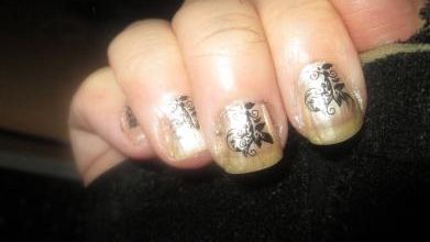 ongles fleuris