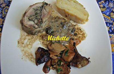 Faisane désossée farcie, gâteau de p de terre, artichauts, cèpes, jus avec la carcasse