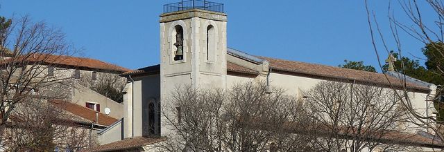 EYGALIERES : EGLISE ET CHAPELLES