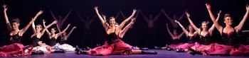 French Cancan, une leçon d'histoire et de danse au Palace