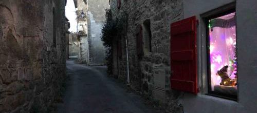 LA PETITE VITRINE DES MONTEZES