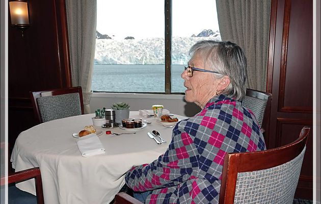 07/07/2024 : nous nous réveillons dans le Krossfjord. Puis nous rejoindrons le Magdalenfjord - Spitzberg - Svalbard - Norvège