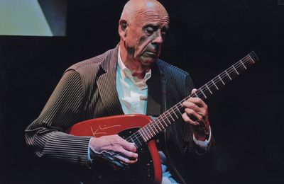 Ralph Gibson sort un album de musique Vu Imprevu pour accompagner ses photos 