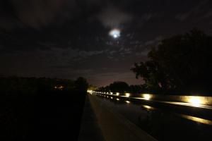 Croissant de Lune au Pont-Canal