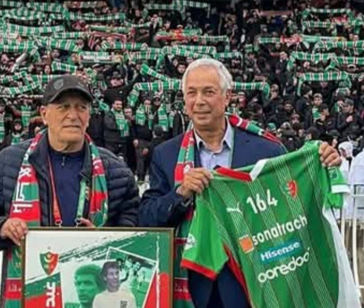 23.5.2025 Bousri honoré par Betrouni et le MCA 